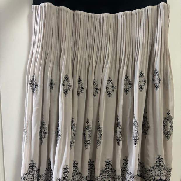 액시즈팜 스커트