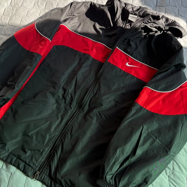 02s Nike 나이키 올드스쿨 레드블랙 누빔 바람막이