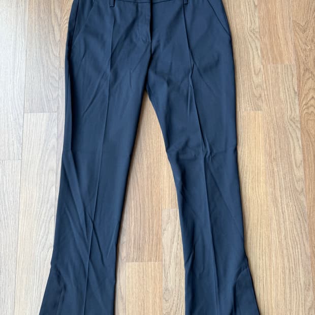 [PRADA] 프라다 플레어 팬츠 버튼 커프 (42S)