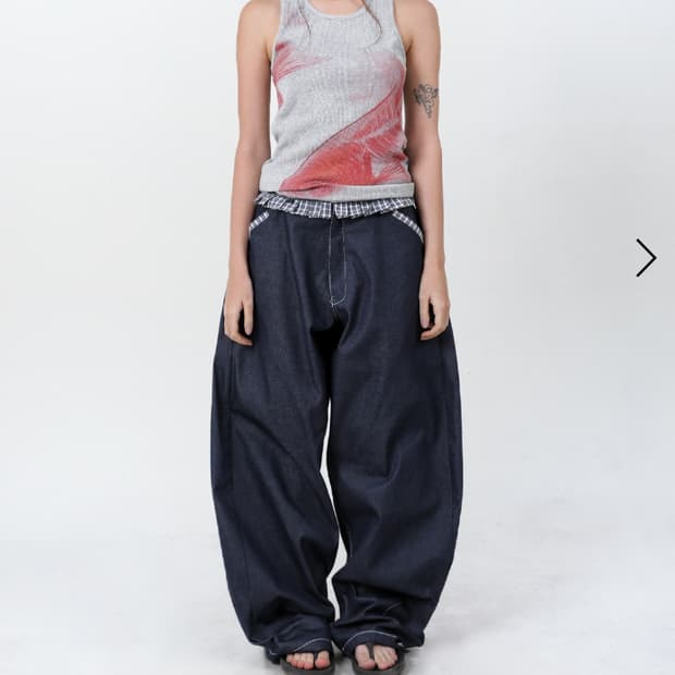 오운서 Checkmate Frill Curvy Denim Pants