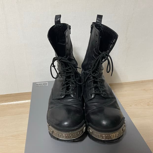 {44} 발렌시아가 불도저부츠