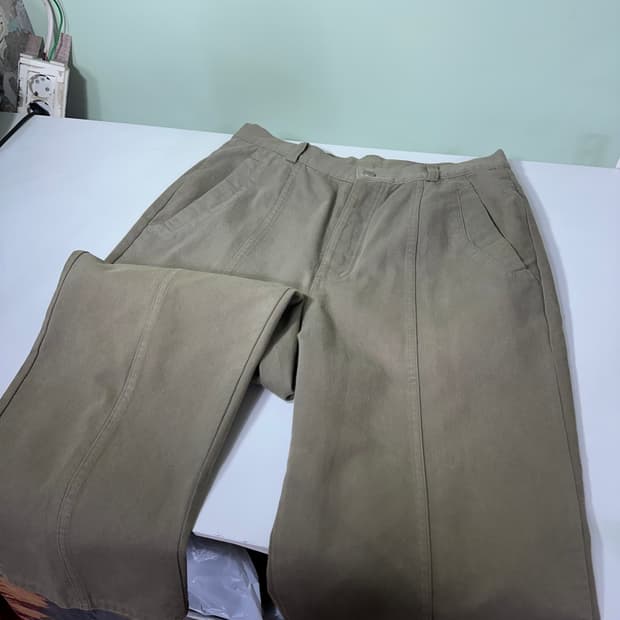 M 매니아매스 카키베이지 레귤러 테이퍼드핏 코튼 퍼티그팬츠