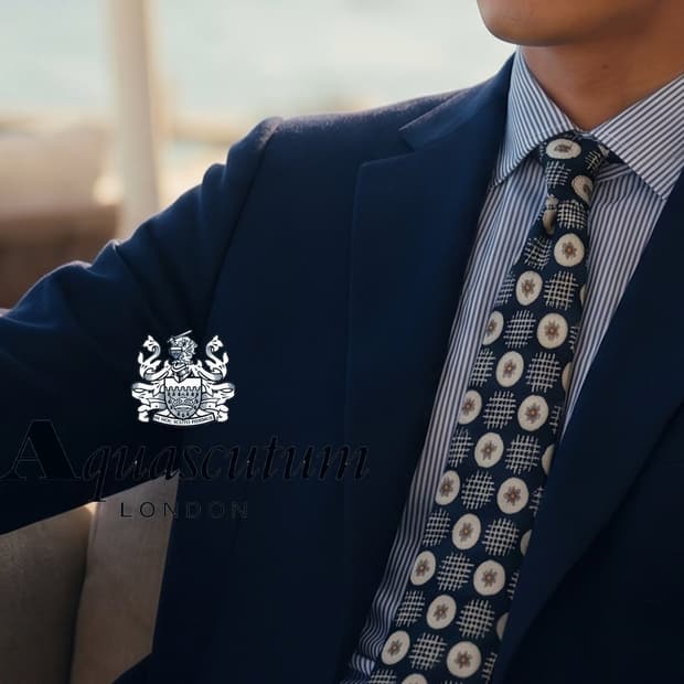 아쿠아스큐텀 블랙 원형 기하 자카드 넥타이 9.9cm A등급 K2922