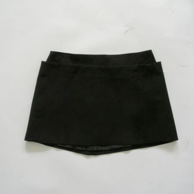 Capri Mini Skirt - Black