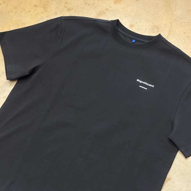 XS 새상품 아더에러 블랙 반팔티