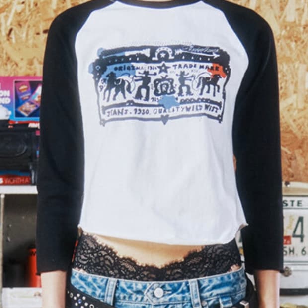 더 바이닐하우스 라글란 티셔츠