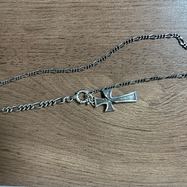 포그서비스 destroyed cross necklace