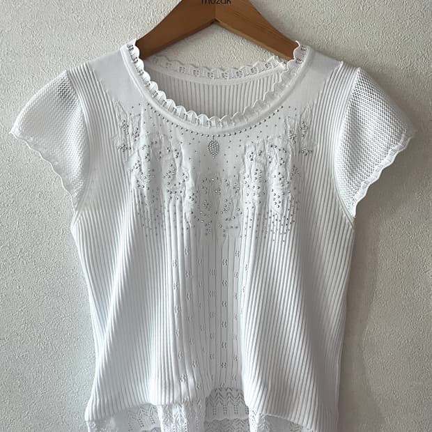vintage white cubic tee