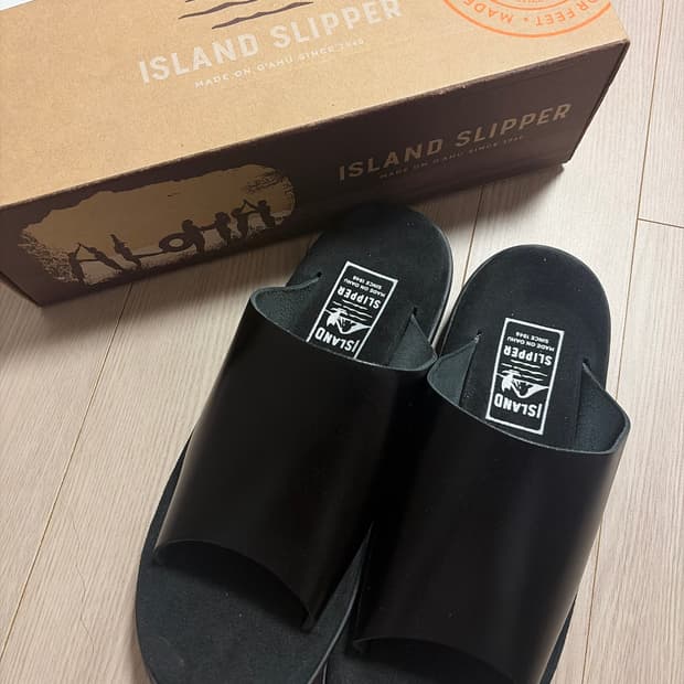 아일랜드 슬리퍼 블랙 레더