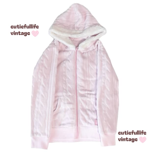 딸기우유빛 꽈배기 후리스