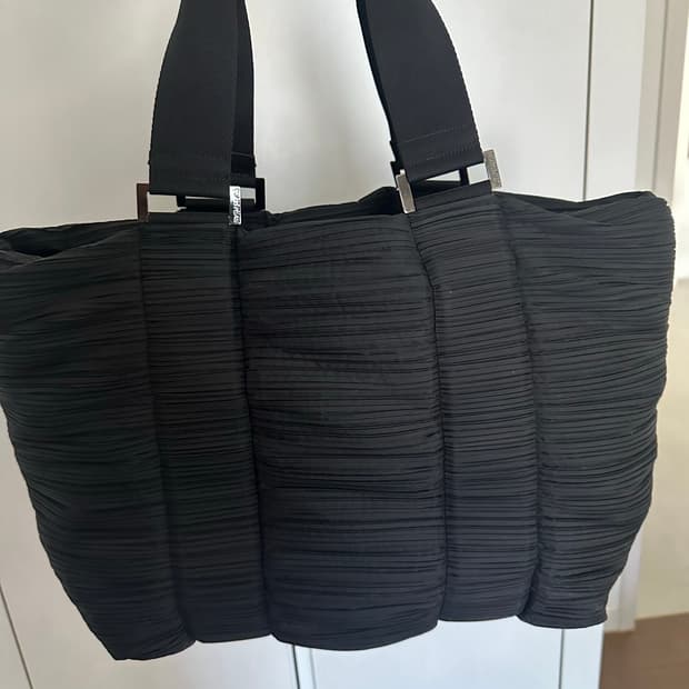 이세이미야케 플리츠 토트백