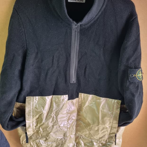 스톤아일랜드 남성 니트 아로락 