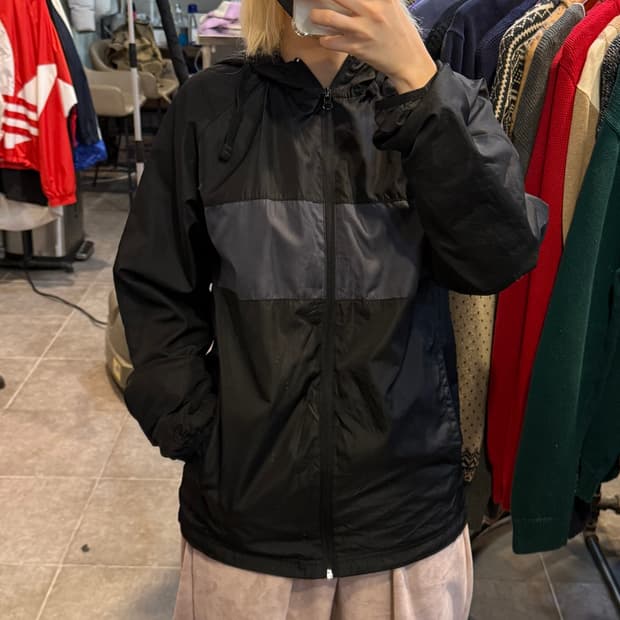 [NO.9] vtg 블랙 바람막이