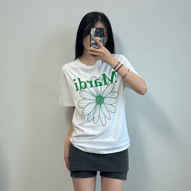마르디메크르디 화이트 반팔 티셔츠