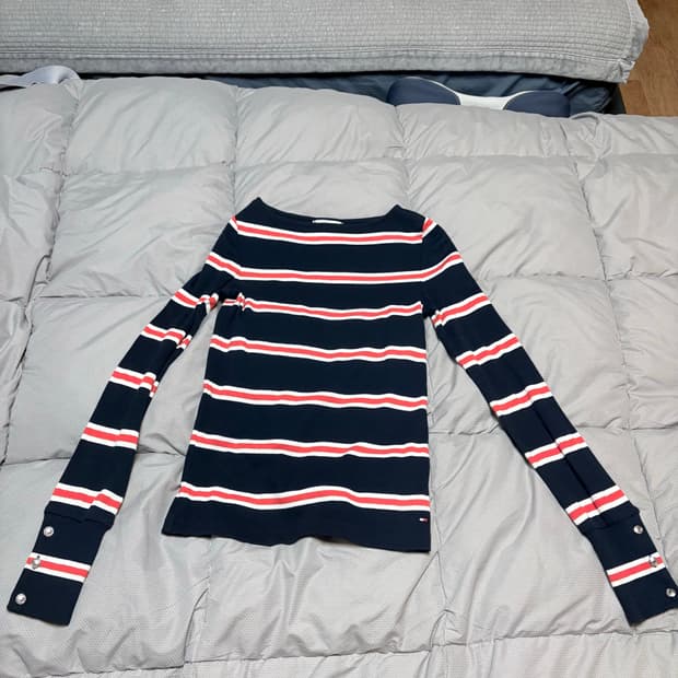 타미힐피거 보트넥 슬림핏 니트