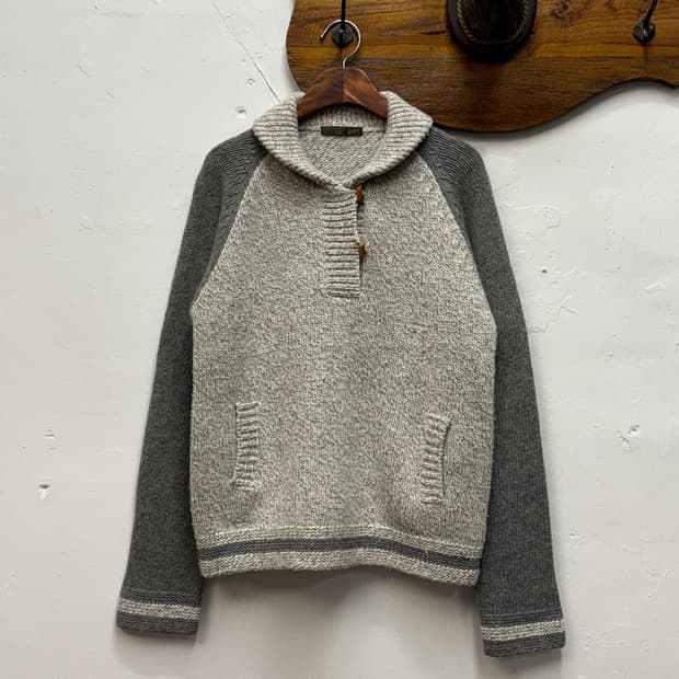 Wool-Cashmere Raglan Shawl Collar Knit