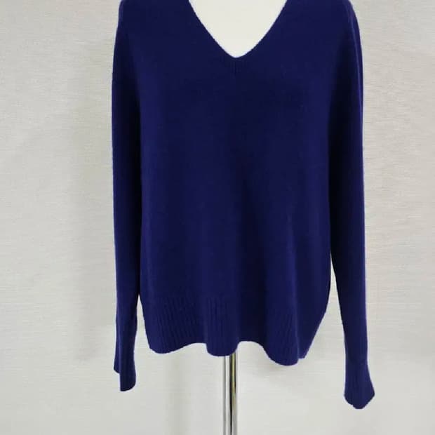 Vince 빈스 매장판 캐시미어100% 브이넥 니트