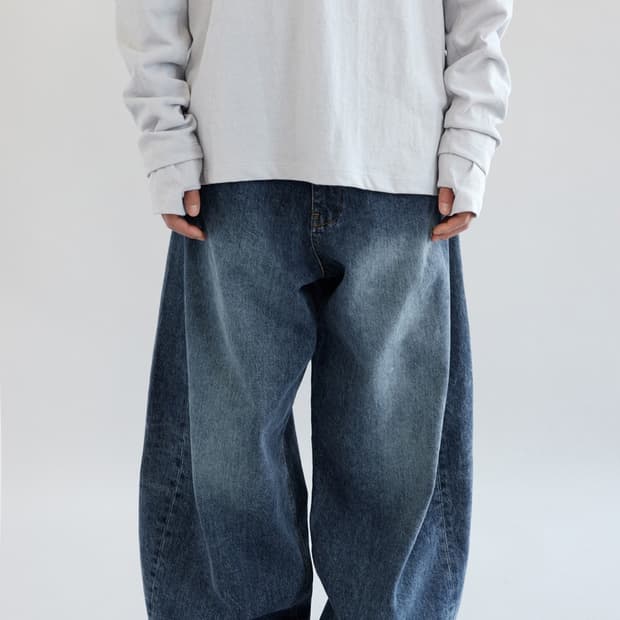 해칭룸 와이드커브진 워시드블루 2사이즈