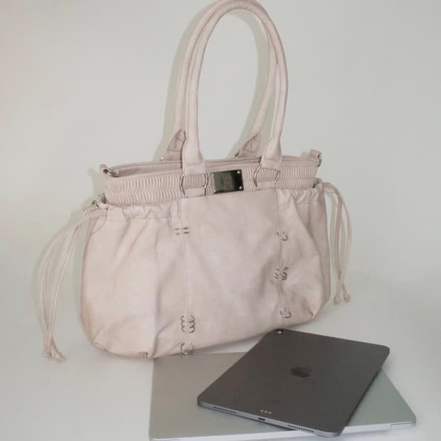 쿨사이드옵더필로우 복서백 아이보리