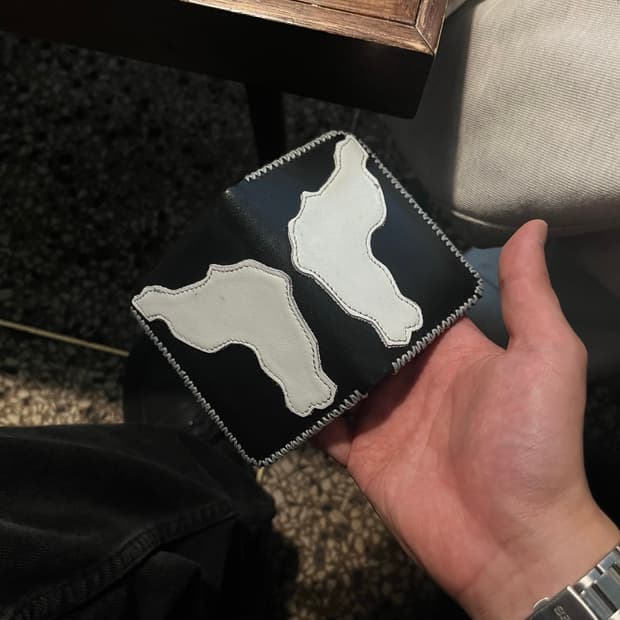 Wing bone wallet