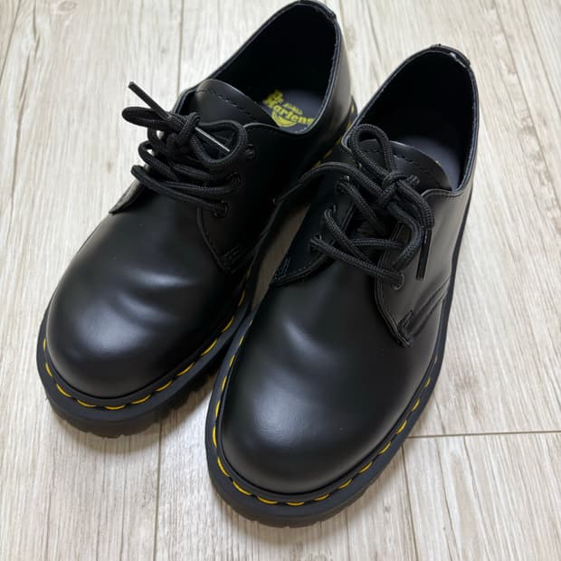 닥터마틴 1461 3홀 벡스 230