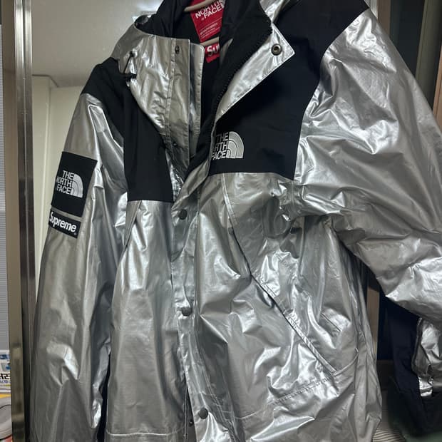 슈프림 노스페이스 메탈릭 자켓 L