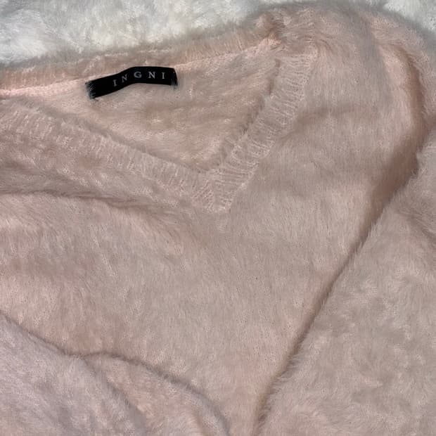 Y2k 갸루 인디핑크 연핑크 딸기우유 앙고라 브이넥 울 니트