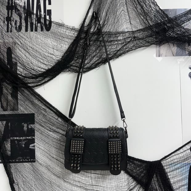 Punk mood skull mini bag