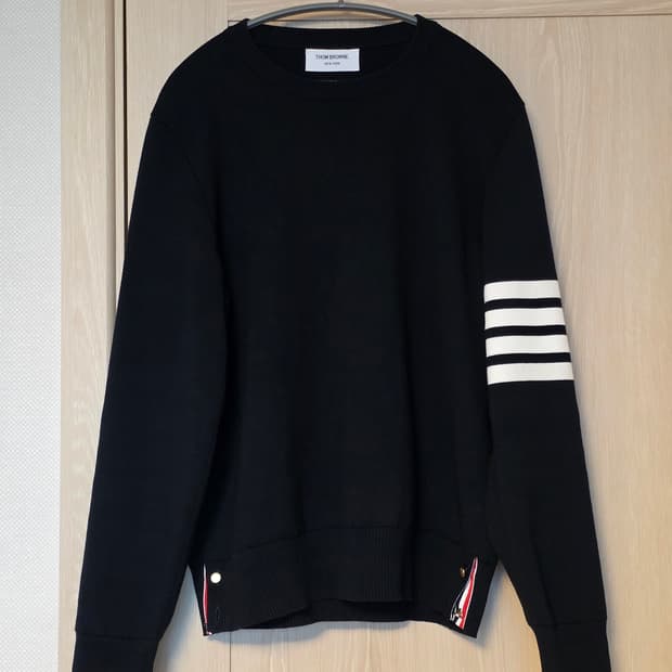 [25년식] 톰브라운 밀라노스티치 금장 니트