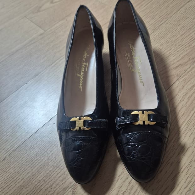 살바토레 페라가모 부티크 간치니 여성 구두 5.5C 225~230