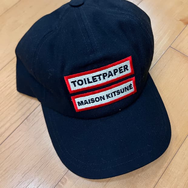 메종키츠네 토일렛페이퍼 볼캡