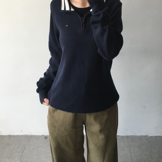 타미힐피거 반집업 니트