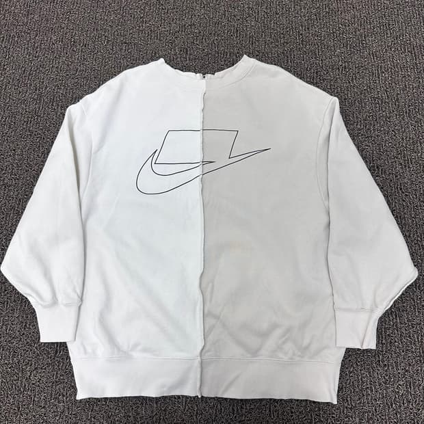 NIKE 나이키 반반 스우시 맨투맨 화이트 L