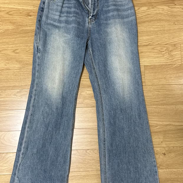 MSCHF RHOMBUS BOYFRIEND JEANS 판매합니다.