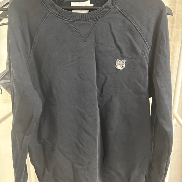 메종키츠네 그레이 폭스 헤드 패치 맨투맨 블랙