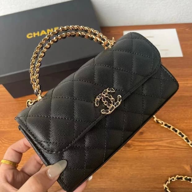 샤넬 뷰티 캐비어 탑핸들 크로스백