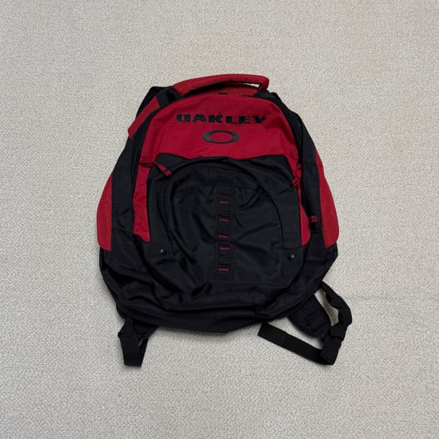 오클리 백팩