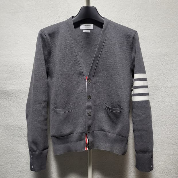 [신형] 2 / 톰브라운 사선완장 밀라노 스티치 가디건 