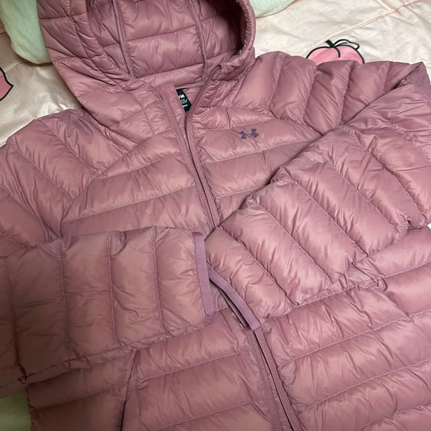 언더아머 경량패딩