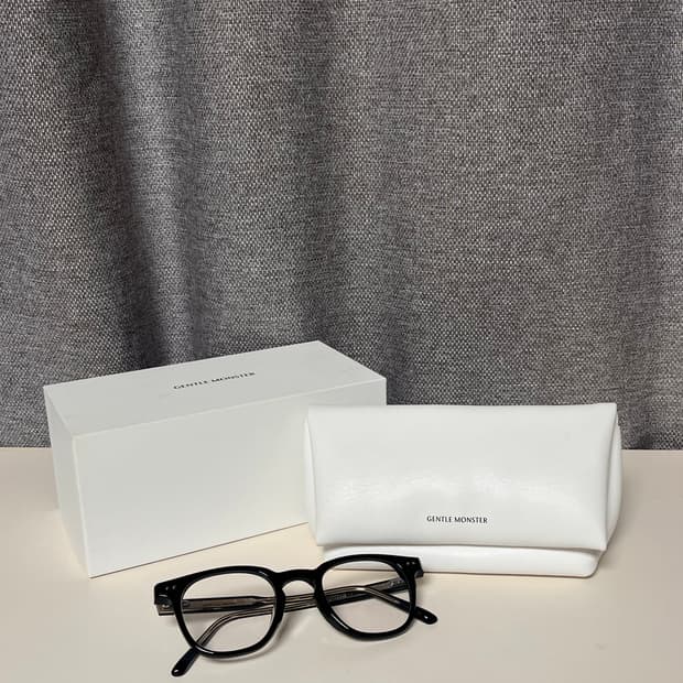 젠틀몬스터 루토 01 블랙 안경