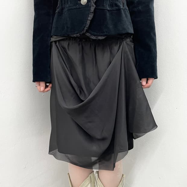 블랙 아방가르드 드레이프 시어 스커트