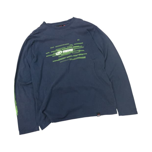 NEXO 넥소 빈티지 디지털 매트릭스 그래픽 네이비 롱 슬리브
