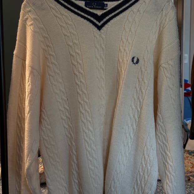 프레드 페리 니트 브이넥