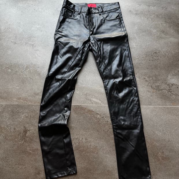leather pants 