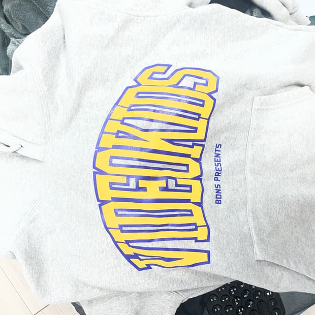 빠더너스 비디오키즈 후드티