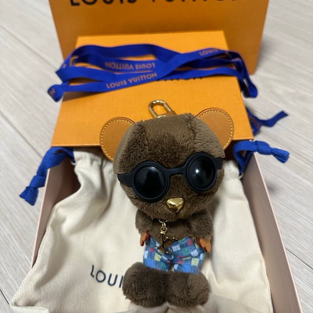 루이비통 LV 루이 베어 백 참 키링(풀 구성)