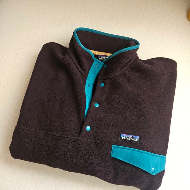 파타고니아 신칠라 헤비웨이트 옵시디안 플럼 L 플리스 후리스 