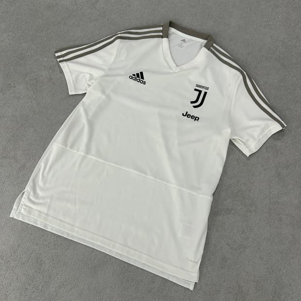 아디다스 유벤투스 반팔 티셔츠 화이트 L