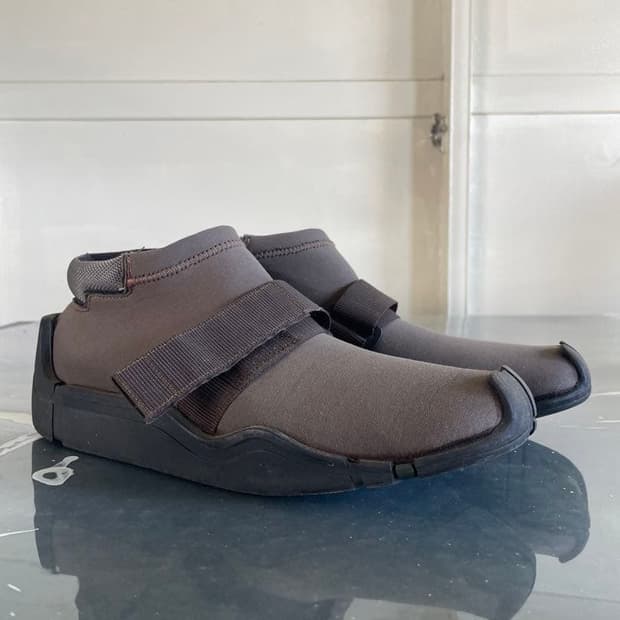 언더커버 Ambivalence 스니커즈