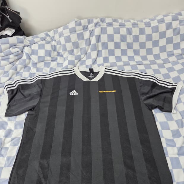 아디다스 GOSHA 고샤 루브친스키 콜라보 블랙 사커 져지 티셔츠 XL